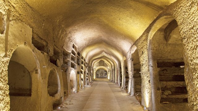 Catacombe di Napoli e Rione Sanità